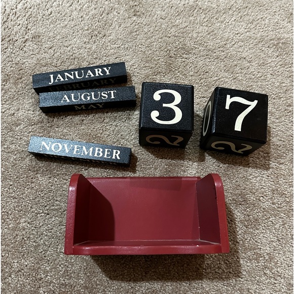 Wood Block Perpetual Calendar - Picture 2 of 4